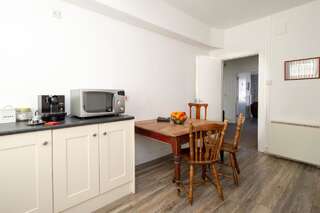 Гостевой дом The Square townhouse Fermoy Фермой-5